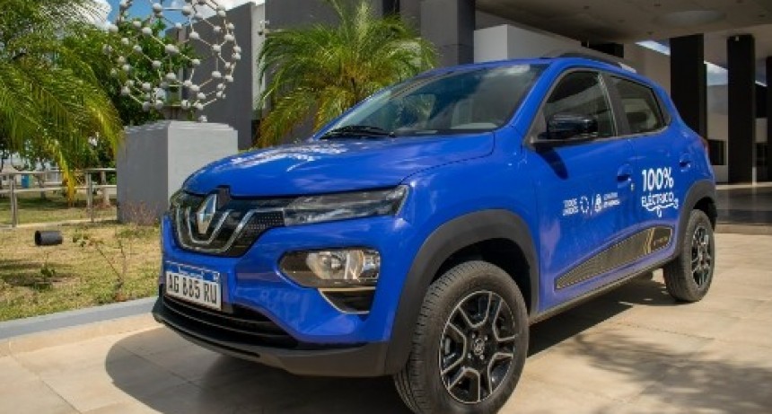 La Secretaría de Ciencia y Tecnología incorporó un vehículo 100% eléctrico para promover la sustentabilidad
