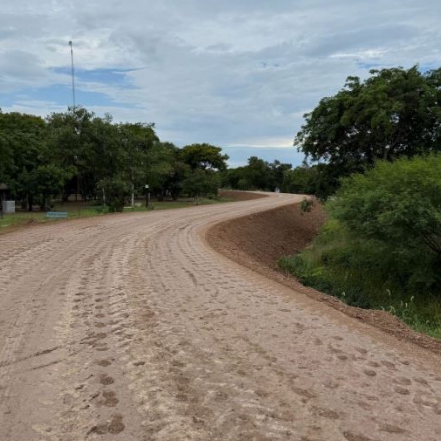 Desde Colonia Pastoril destacaron el avance de la construcción de la defensa del riacho Monte Lindo
