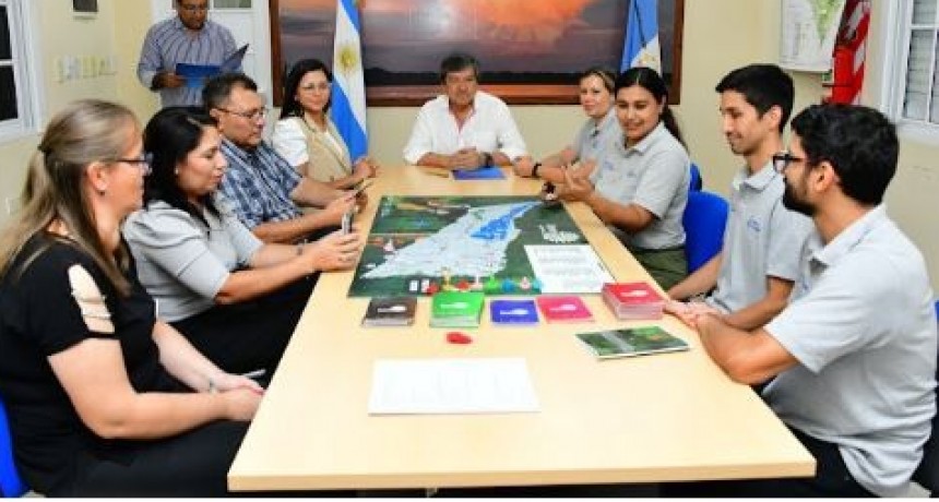 Firmaron convenio por el cual el juego Desafío Formosa llega a las escuelas