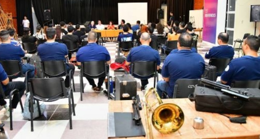Ensayan para la cantata fundacional por el 146° aniversario de Formosa
