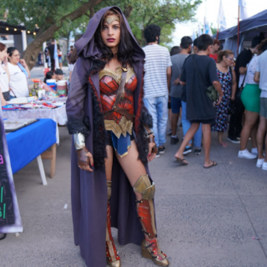 La joven Lelis Olivera obtuvo el primer premio del concurso de Cosplay 