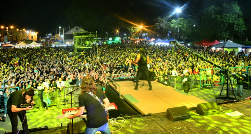 Multitudinario y exitoso cierre de las dos jornadas del Festival Fundación de Formosa 8A