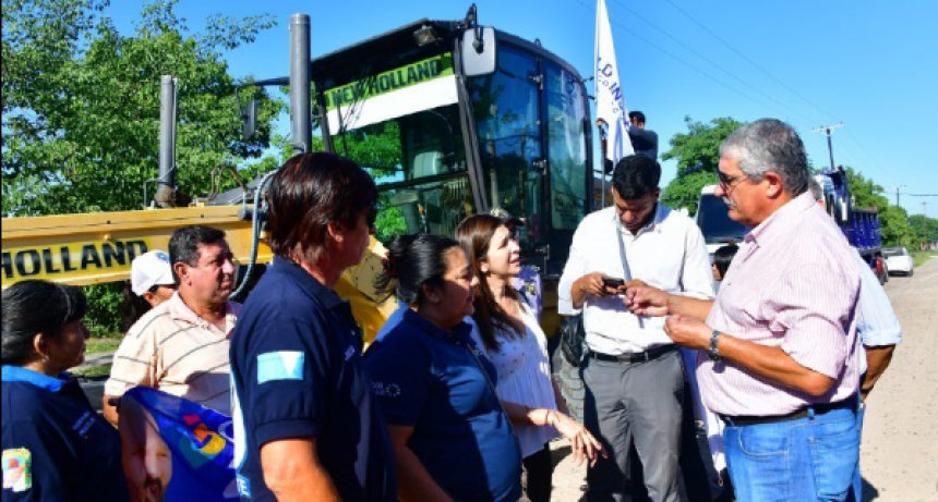 Realizaron trabajos de cuneteo y arreglo de baches en el barrio Itat&iacute; I