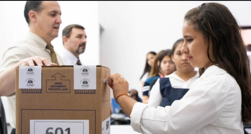 Dio inicio un ciclo de talleres de voto joven