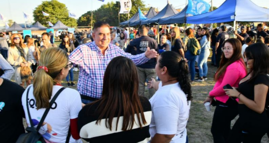“La Muni en tu barrio”: el intendente Jofré compartió con vecinos del barrio República Argentina