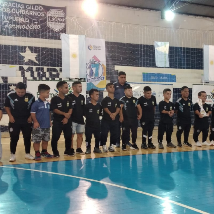 La Selección Argentina de talla baja está en Formosa y jugará amistosos con equipos locales