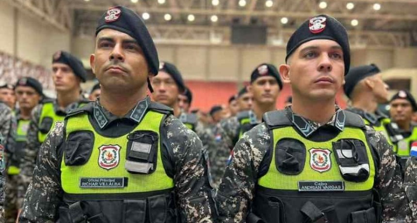 Dos efectivos de la Policía aprobaron el curso con el Grupo Lince en Paraguay