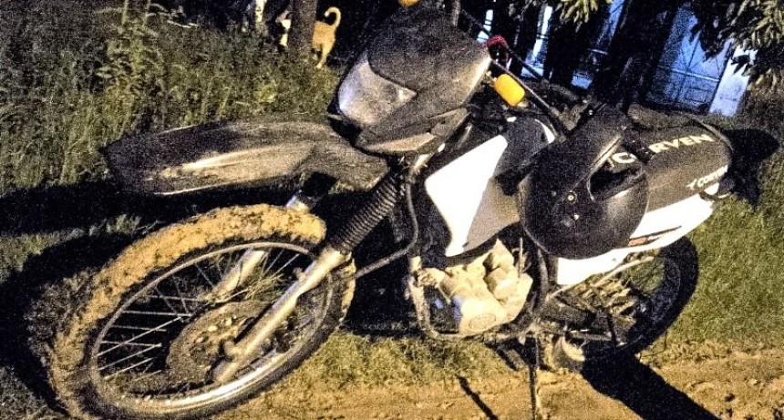 Tres sujetos se hicieron pasar por policías, golpearon a un joven y fueron detenidos