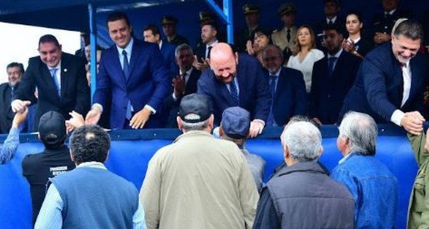 Insfrán encabezó el acto central en homenaje a ex combatientes y veteranos de Malvinas