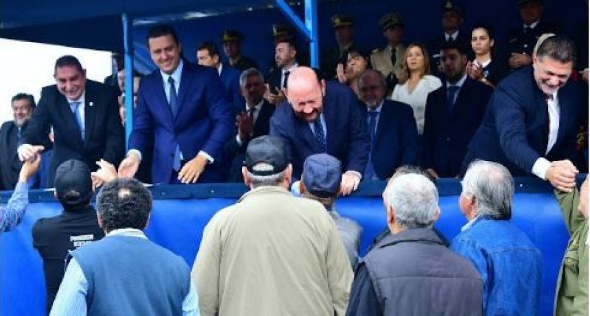 Insfrán encabezó el acto central en homenaje a ex combatientes y veteranos de Malvinas