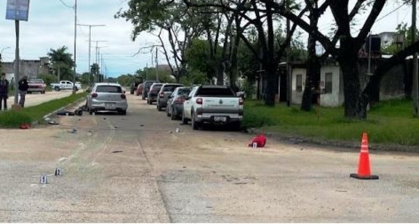 Motociclista sufrió lesiones graves en una colisión con un auto