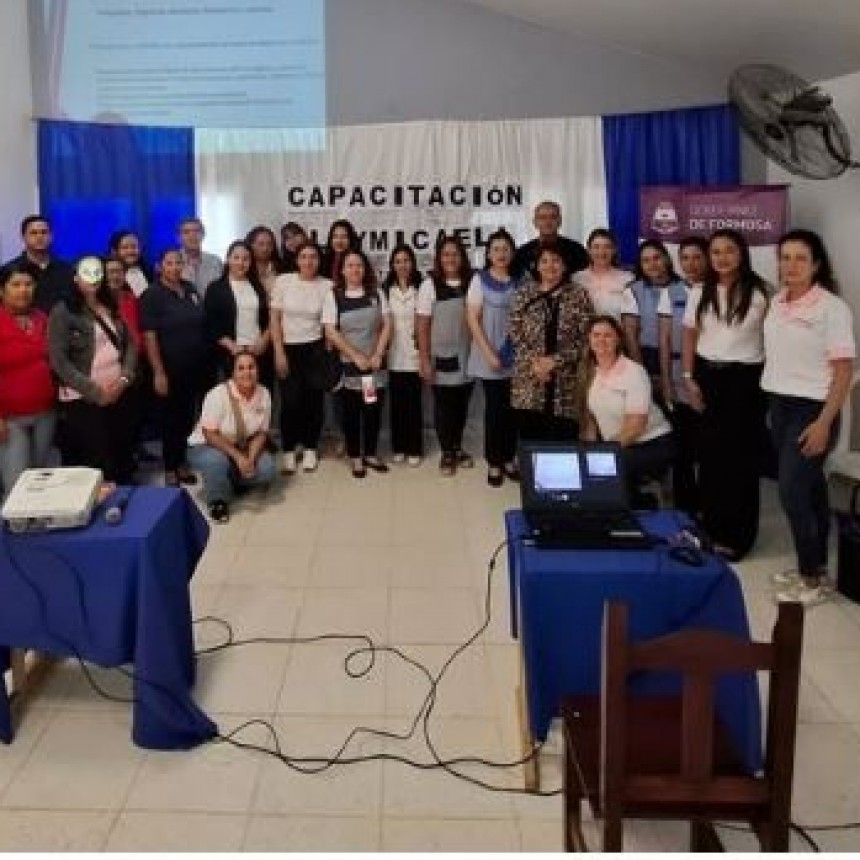 La Secretaría de la Mujer continúa su labor con jornadas y capacitaciones en diversos barrios