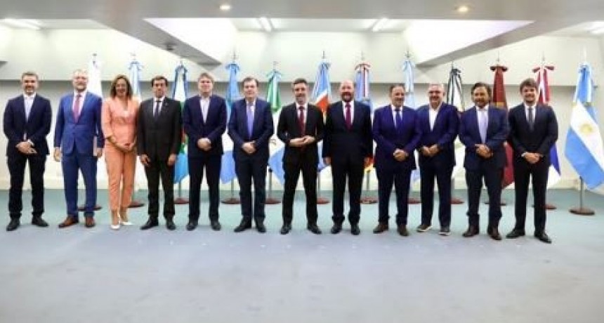 El gobernador Gildo Insfrán participó de la reunión de gobernadores del Norte Grande con el Bid Invest