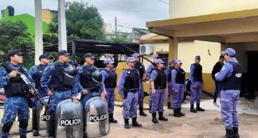 La Policía detuvo a dos sujetos y recuperó bienes en el barrio Eva Perón