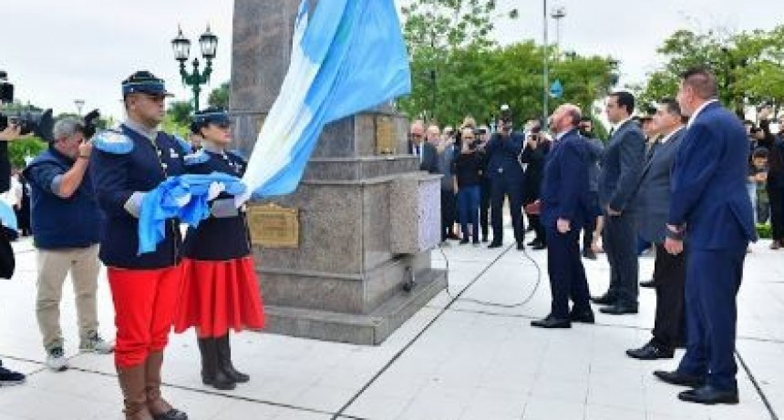 En el Mástil Municipal iniciaron las actividades por el 146° aniversario de Formosa
