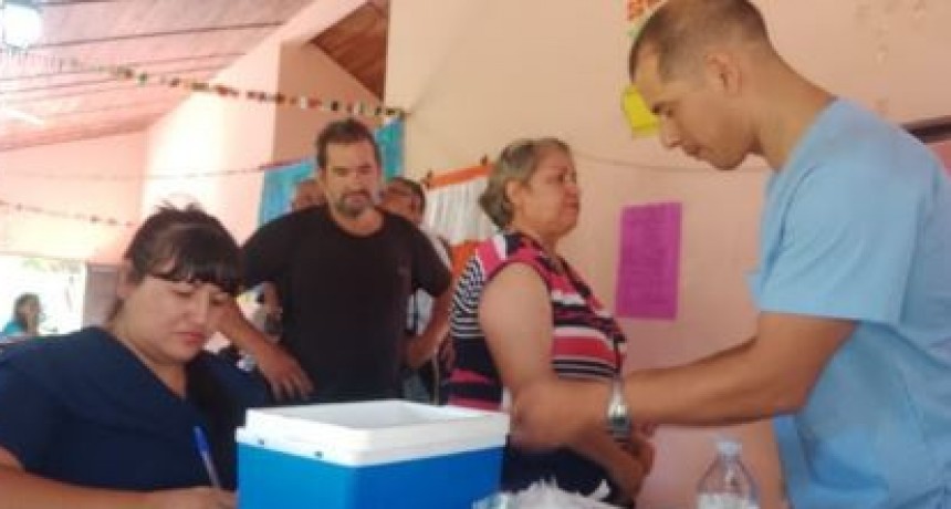 Vacunación antigripal en la Casa de la Solidaridad del barrio San Miguel