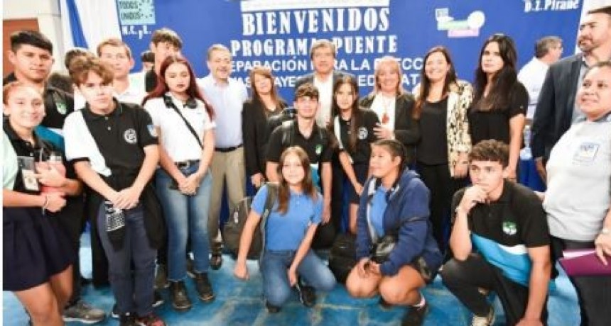 Se lanzó en Pirané el Programa “Puente 2025” para brindar apoyo escolar y orientación vocacional a estudiantes secundarios