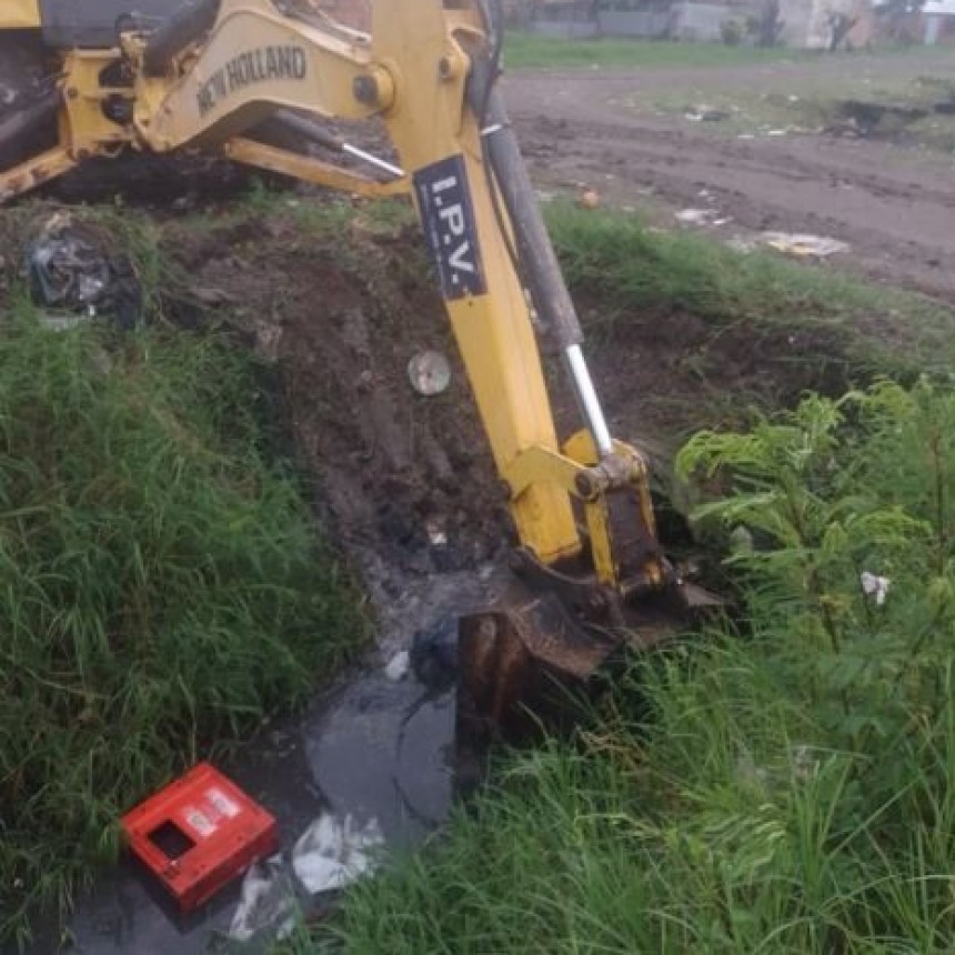 La Municipalidad ejecutó trabajos preventivos en canales ante pronósticos de lluvias intensas