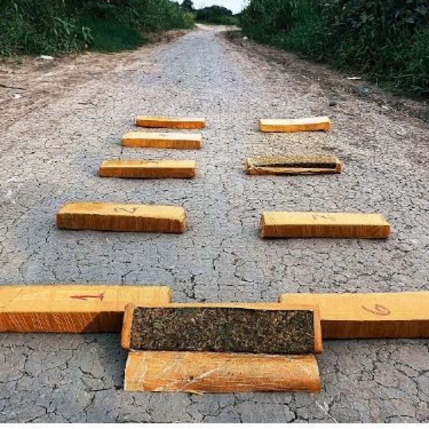 Secuestraron 10 ladrillos de marihuana valuados en más de 23 millones de pesos