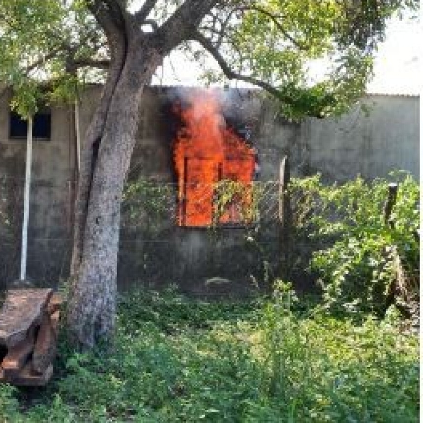 La Policía investiga el incendio intencional de una vivienda