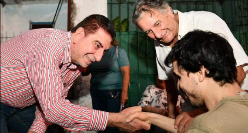 El intendente Jofré se reunió con vecinos del barrio Independencia y charlaron sobre los avances de la gestión