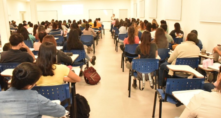 Comenzaron las clases en la Facultad de Ciencias de la Salud en Laguna Blanca