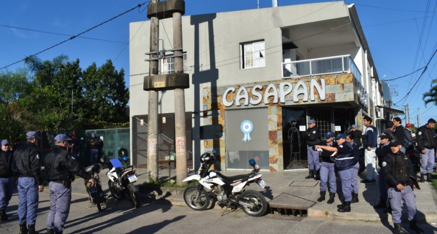 Detuvieron a un hombre que efectuó tres disparos contra policías