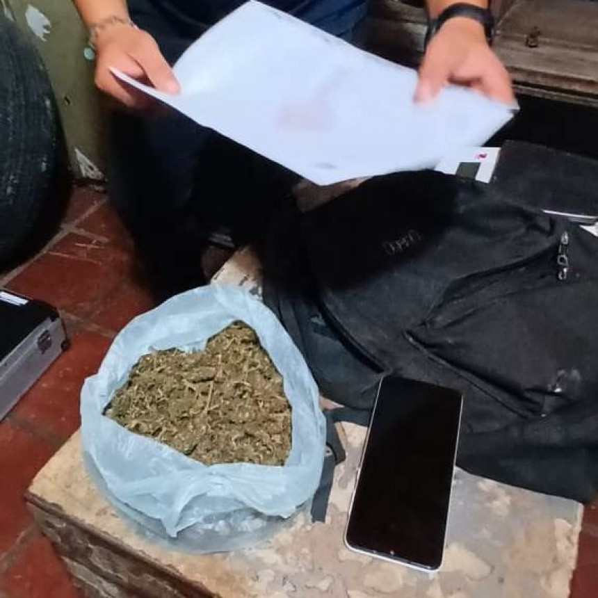Detuvieron a un sujeto con marihuana apta para más de 350 dosis umbrales