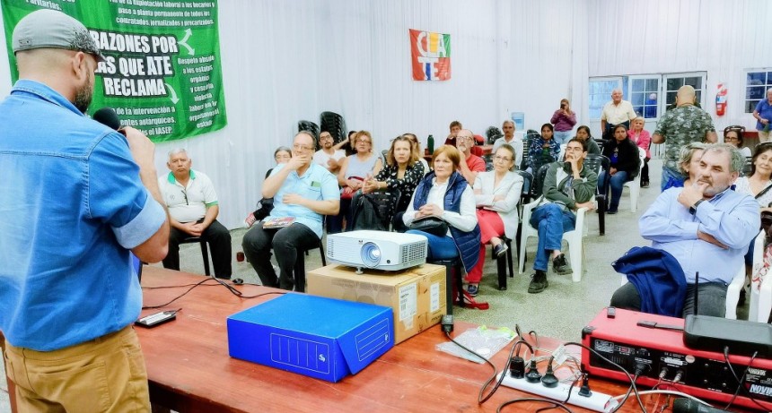 ATE presentó la película “Lago Escondido, soberanía en juego” de Camilo Gómez Montero
