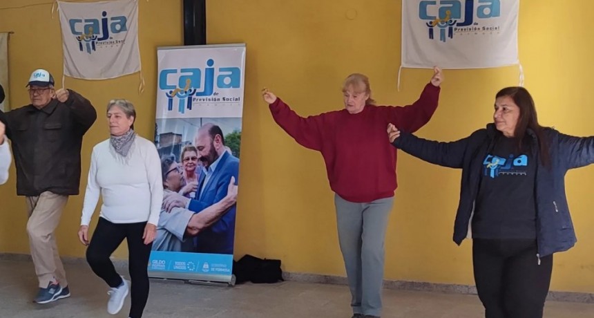 La Caja de Previsión Social dicta taller de folklore en el centro de jubilados 60 Primaveras