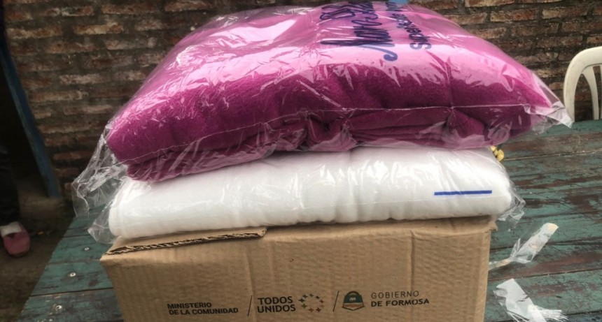 Programa Alimentario Aborigen: Entregaron frazadas y cajas a beneficiarios del barrio Namqom