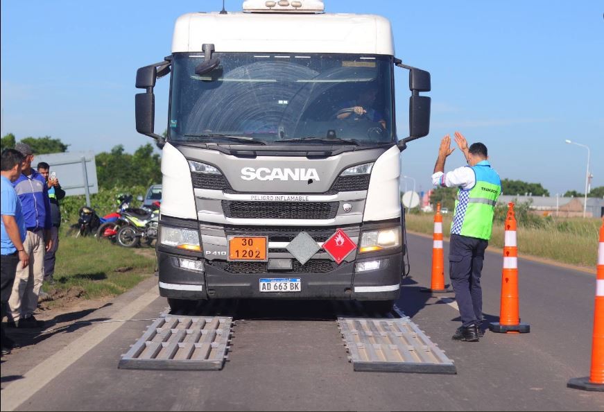 LA COMUNA REALIZÓ UN OPERATIVO DE PESAJE EN VEHÍCULOS DE GRAN PORTE 