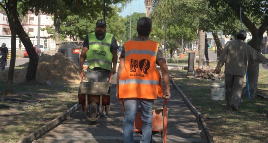 CONTINÚA EJECUTÁNDOSE LA OBRA DE CONSTRUCCIÓN DE PASEOS SALUDABLES SOBRE LA AVENIDA NÉSTOR KIRCHNER 