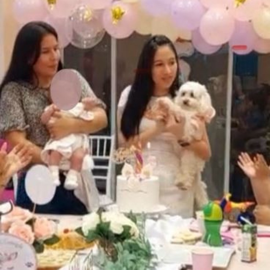 Lomitas: Lujos en fiestas de mascotas y la ciudad hundida en el abandono.