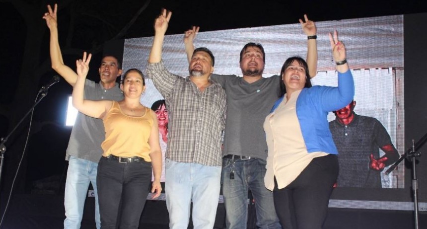 PRESENTARÓN A LOS CANDIDATOS A CONCEJALES POR LA LOCALIDAD DE RIACHO HE HE