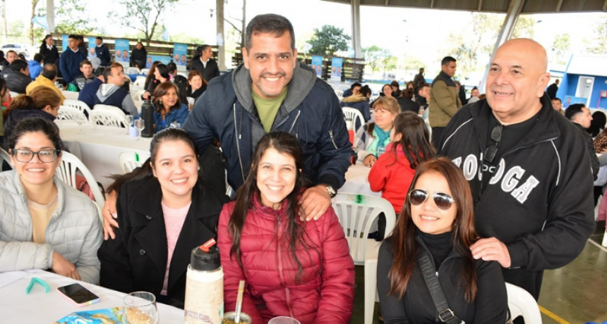 ALMORZAMOS CON PROFESIONALES DE LA SALUD