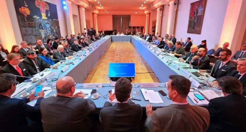 Destacan importancia de la reactivación del Ramal C25 en el “Diálogo Federal sobre Integración e Infraestructura”