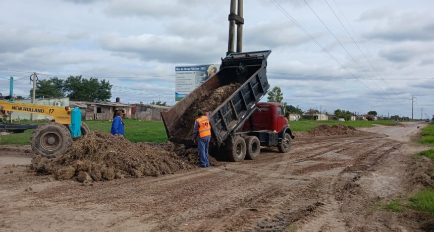 Amplia intervención del municipio para la reparación de arterias en el ejido urbano