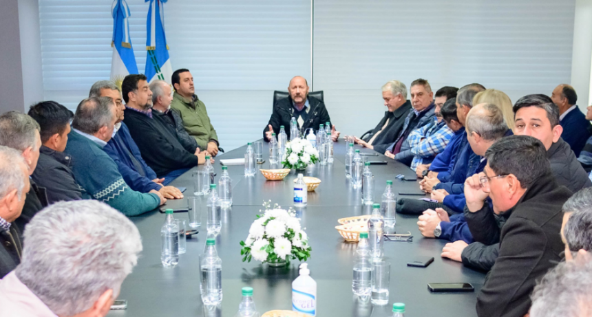 El Gobernador se reunió con jefes comunales de la provincia