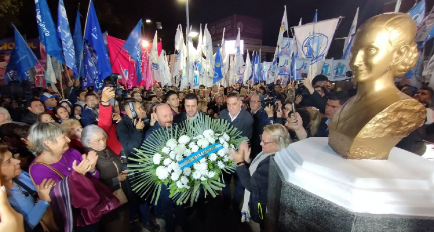Insfrán acompañó al PJ en el homenaje Eva Perón a 71 años de su paso a la inmortalidad