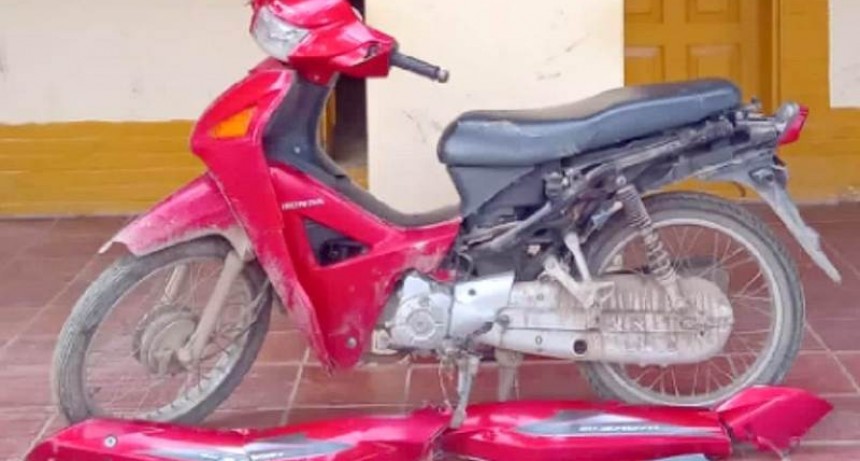Detuvieron a un joven cuando desguazaba una moto robada