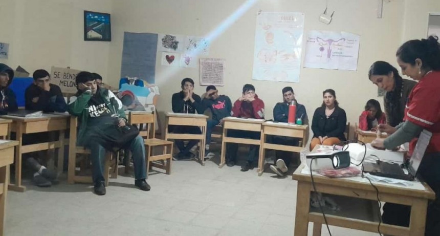 Ense&ntilde;an Educaci&oacute;n Sexual Integral a estudiantes de Fort&iacute;n Lugones