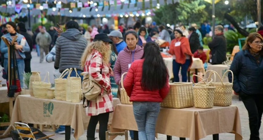 Se realizó con éxito la Feria Emprendedora especial “Semana de la Dulzura”