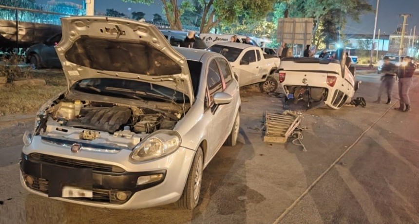 Un automovilista perdió el control de su rodado y provocó un choque en cadena