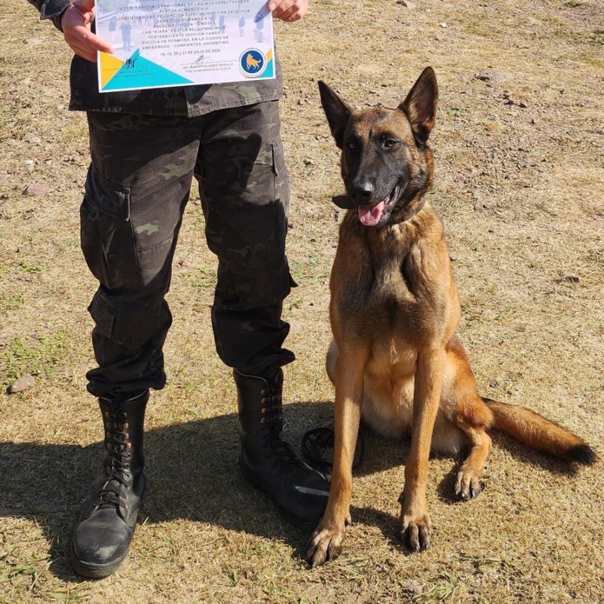 La perra “Kiara” fue certificada como “Canino detector de restos humanos” de la Policía de Formosa