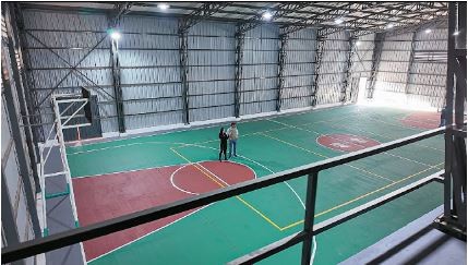 Ultiman detalles para la apertura del Polideportivo cubierto en el barrio Simón Bolívar