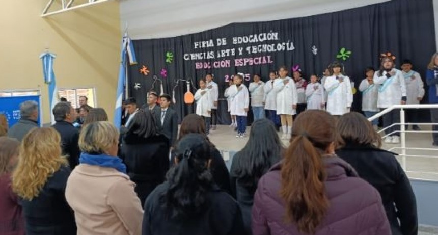 Escuelas Especiales realizaron Feria de Educación, Ciencias, Artes y Tecnología