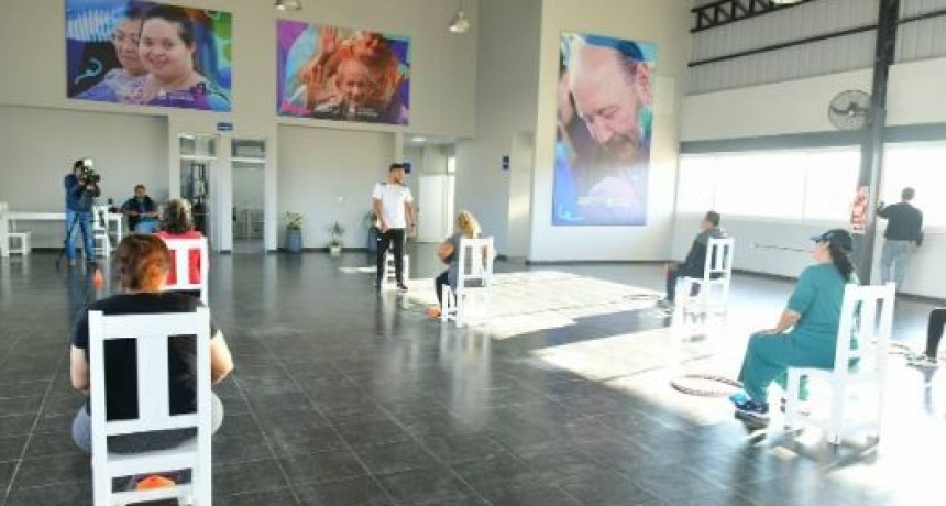 A pesar del receso invernal, no se detiene la marcha del Gimnasio Terapéutico en La Nueva Formosa