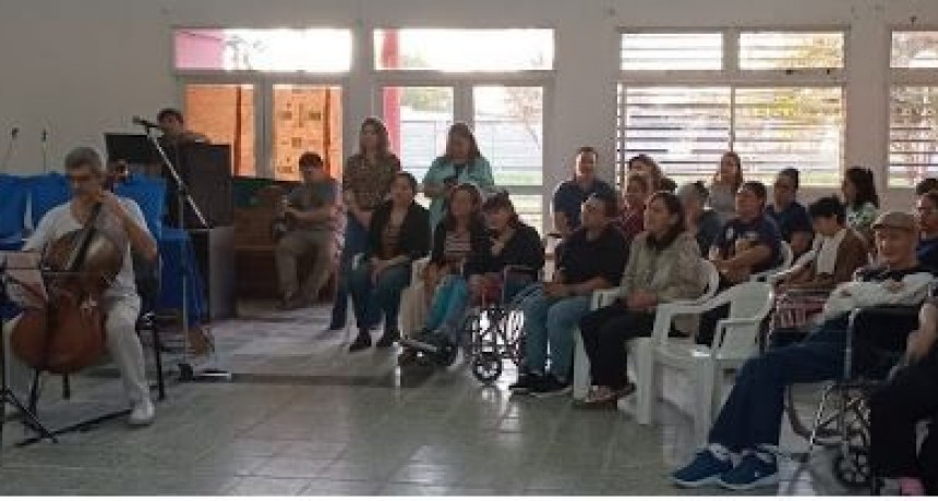 Adultos mayores de residencias y personas con discapacidad disfrutaron del concierto de “Música para el Alma”