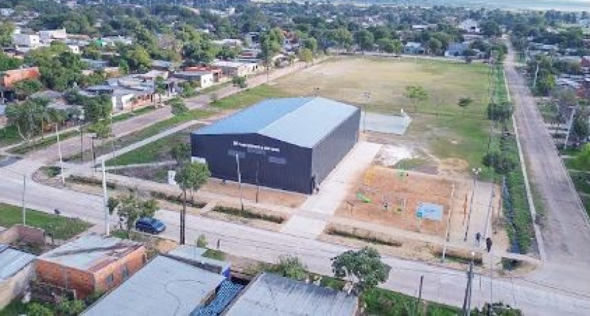 Ultiman detalles para la apertura del Polideportivo cubierto en el barrio Simón Bolívar